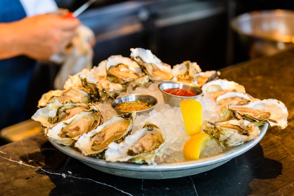 Best $2 Oyster Spots Across the&nbsp;Country